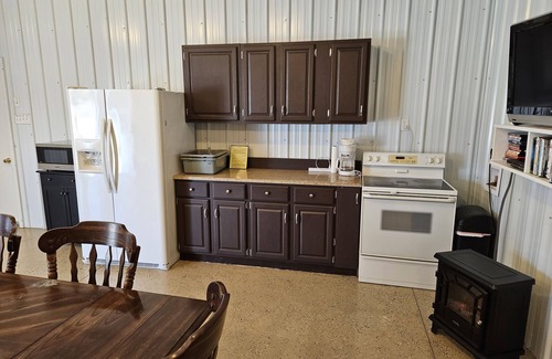 Santa Fe Cabin | WELCOME TO WESTHOFF CAMPGROUND BUNKHOUSE