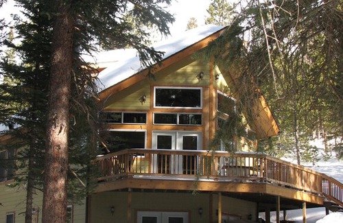 Crystal Lake Cabin | Welcome to Wonderland!