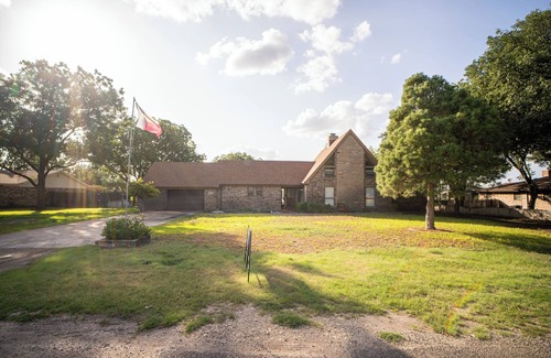 San Angelo House | Welcome to Your Dream Retreat! Escape to our stunning 4-bedroom with pool !