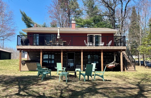 Webb Lake House | 🌟 Welcome to your dream vacation at Lily Lake in Webb Lake, Wisconsin! 🌟