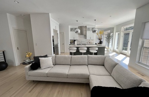 Westhampton House | Welcome to your glamorous Hamptons escape!