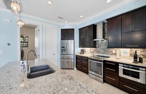 Oakland Hills House | Welcome to your perfect seasonal getaway!