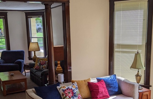Ironwood House | Welcome Traveling professionals- beautiful lower flat by the Iron Belle Trail!