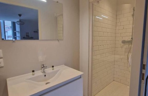 Agen Apartment | WelcomeAgen*Suite Maurice Ravel*Fibre*Cosy