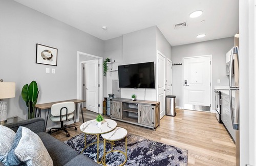 Everett Apartment | Welcoming 1BR Near Encore Boston 6378