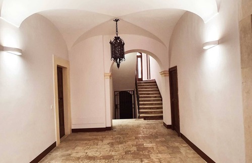 L'Aquila Apartment | Welcoming 3bedroom apartment with WiFi and a kitchen-living in charming L'Aquila