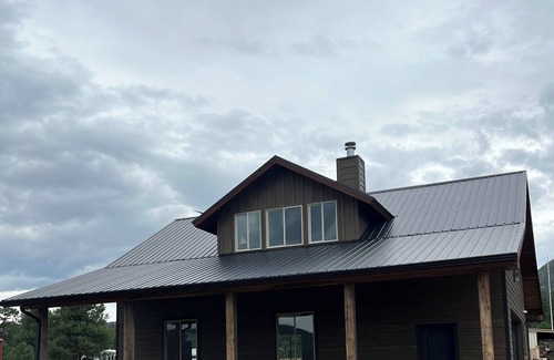 Eagar House | Welcoming brand new 3-bedroom house in Alpine