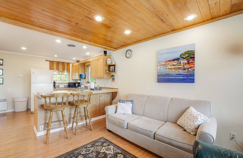 Oceanside Condo | Welcoming Condo with Ocean Views and Private Hot Tub - Short Walk to the Beach