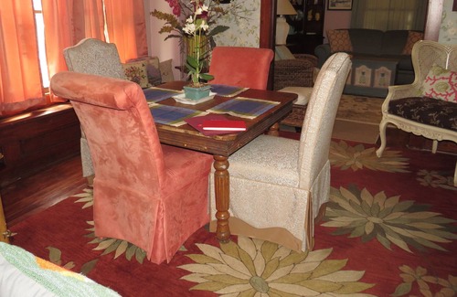 Crisfield House | Welcoming cottage, near public beach and fishing pier.