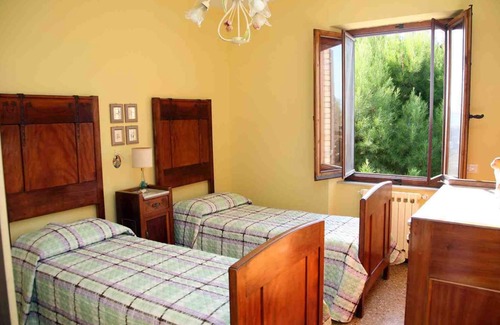 San Savino House | Welcoming country house in the hills and vineyards of The Marche