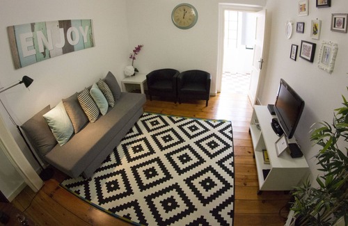 Santo Amaro Apartment | WELCOMING COZY LISBON APARTMENT