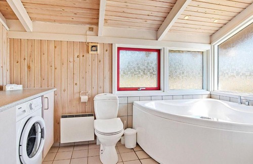 Hirtshals House | Welcoming Holiday Home in Hirtshals with Sauna