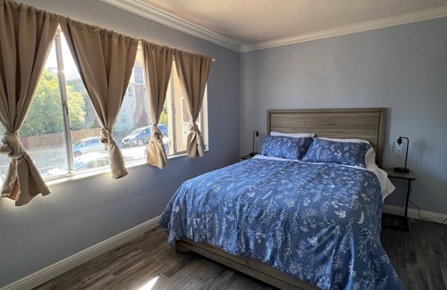 Adams Point Apartment | Welcoming Lake Merritt Parks & Gardens vibrant & cosy 1 bed/1Bath