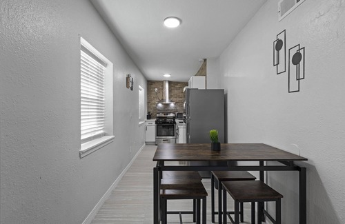 El Paso Apartment | Welcoming modern Apartment in Central El Paso