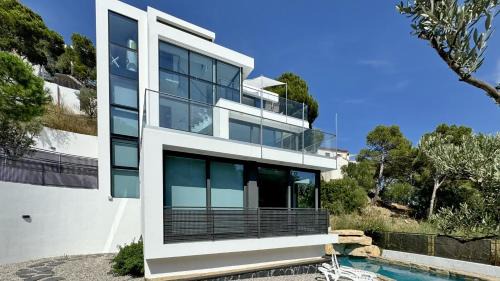 Llanca Villa | WELCS VILLA DE LUJO 176 EMP con piscina privada