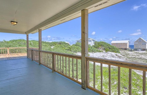 Surf Side Shores House | Well and Fair by Meyer Vacation Rentals