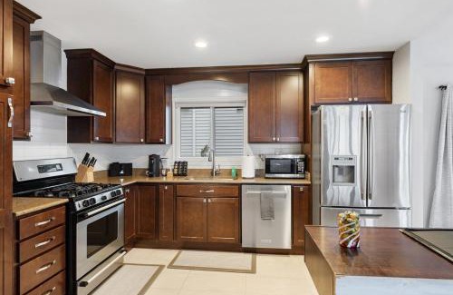 White Lake House | Well appointed Lakefront home