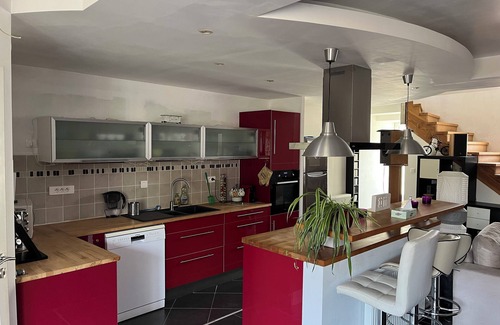 Taillebourg House | Well-equipped house in the heart of a charming village