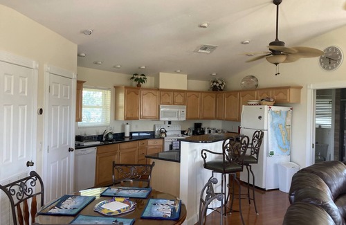 Bokeelia House | Well Equipped Pet/Smoke Free Family Home - bring your boat!
