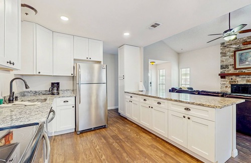 New Braunfels House | Well-updated Guadalupe Riverfront home near the Whitewater Amphitheater