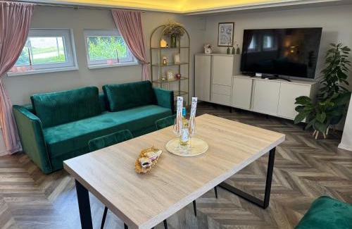 Vonyarcvashegy Apartment | Wellarom Szalon