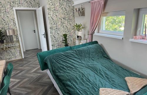Vonyarcvashegy Apartment | Wellarom Szalon