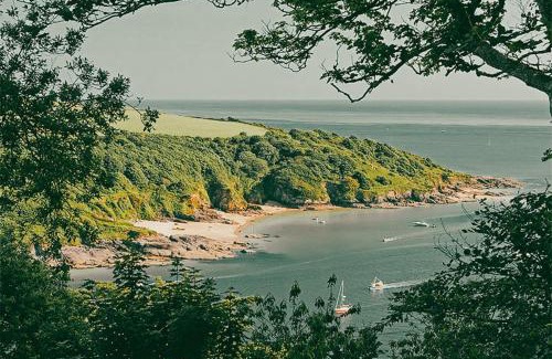 Kingsbridge Bed & Breakfast | Wellies & Waves