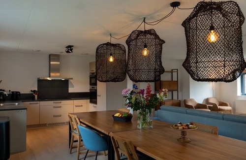 Thorn Villa | Wellness 8p - Four Bedroom Villa, Sleeps 8