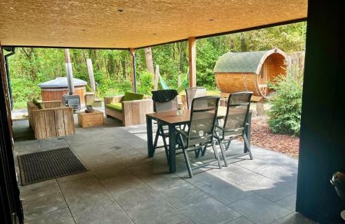 Diessen Ski Chalet | Wellness in the Woods - 4p TinyHouse met privé sauna & hottub