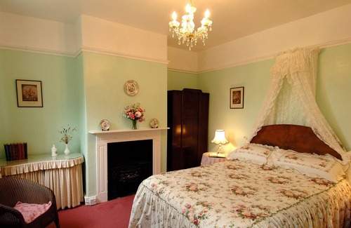 Dinas House | Welsh historic Cottage near Sea (BH)