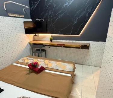 Slim River House | Weng Kong Hotel
