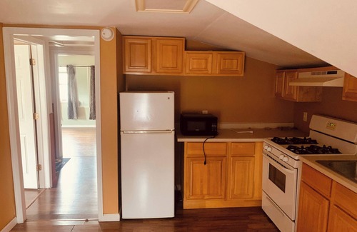 East Stroudsburg Hotel | Werry'S Cottages And Pub By OYO East Stroudsburg - Weekly Stays