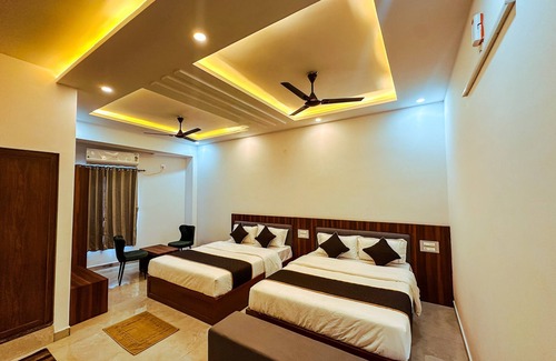 Narasapura Hotel | WESLAND INN