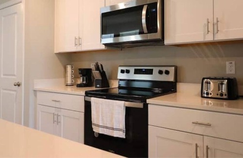 Zephyrhills House | Wesley Chapel-Brand new-bright & spacious home
