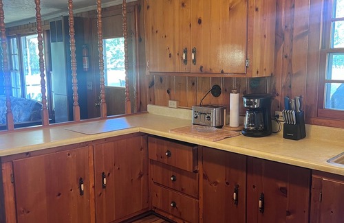 West Branch House | West Branch, Clear Lake, Charming Cottage, ORV and Snowmobile trails.