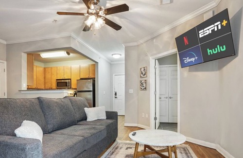 West Campus Apartment | West Campus Accommodations + Pool + King Bedrooms
