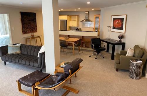 New Plymouth CBD Apartment | West End Precinct 2 Bedroom Apartment close to walkway and ocean