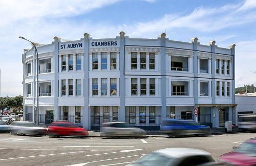 New Plymouth CBD Apartment | West End Precinct 2 Bedroom Apartment close to walkway and ocean