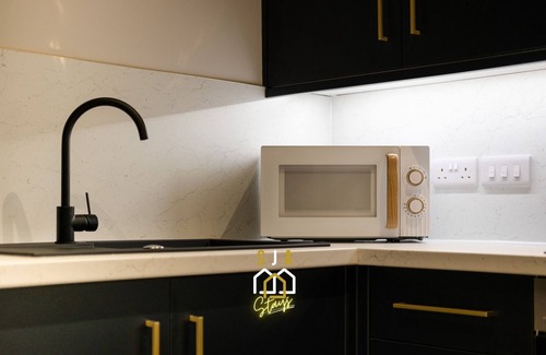 Central Aberdeen Apartment | West End Retreat-SJA Stays-2 Bed Self Contained