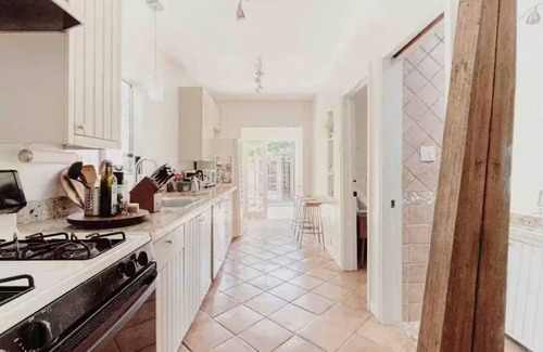 Del Rey House | West LA 2 bdrm/1.5 bath Spanish Cottage Home, Gated Yard, Garage Parking