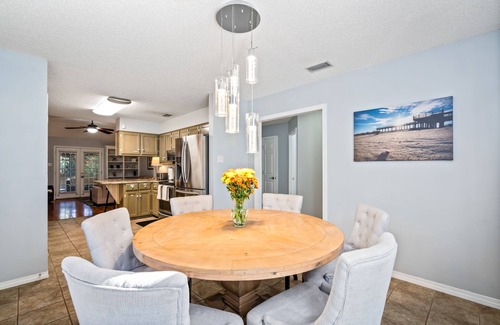 Mobile House | West Mobile's Home Away From Home