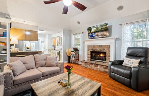 Mobile House | West Mobile's Home Away From Home