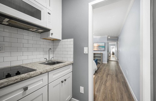Balboa Peninsula Apartment | West Oceanfront Oasis 1