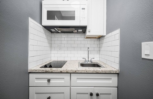 Balboa Peninsula Apartment | West Oceanfront Oasis 1