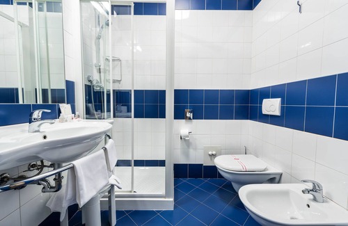 Dossobuono Hotel | West Point Airport Hotel
