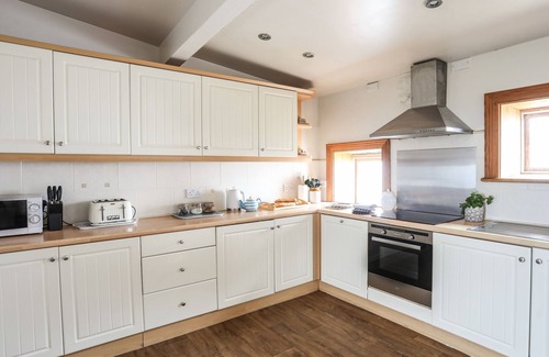 Llaneilian House | WEST POINT LYNAS LIGHTHOUSE KEEPER'S COTTAGE, pet friendly in Amlwch