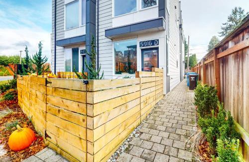 Fairmount Park House | West Seattle Urban Oasis