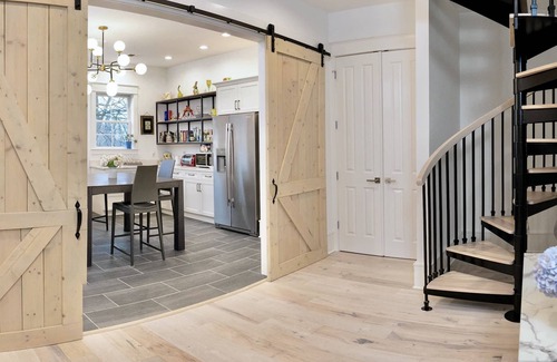 Georgetown House | West Suite-Southern Charm,Bleubird Studio + Suites, 5mKHP, 30 min The Ark,