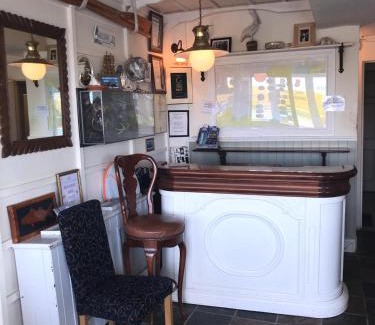 Fenit House | Westend Bar & select accommodation