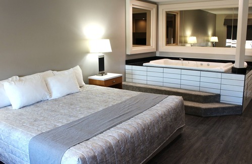 Leduc Hotel | Western Budget Motel 1